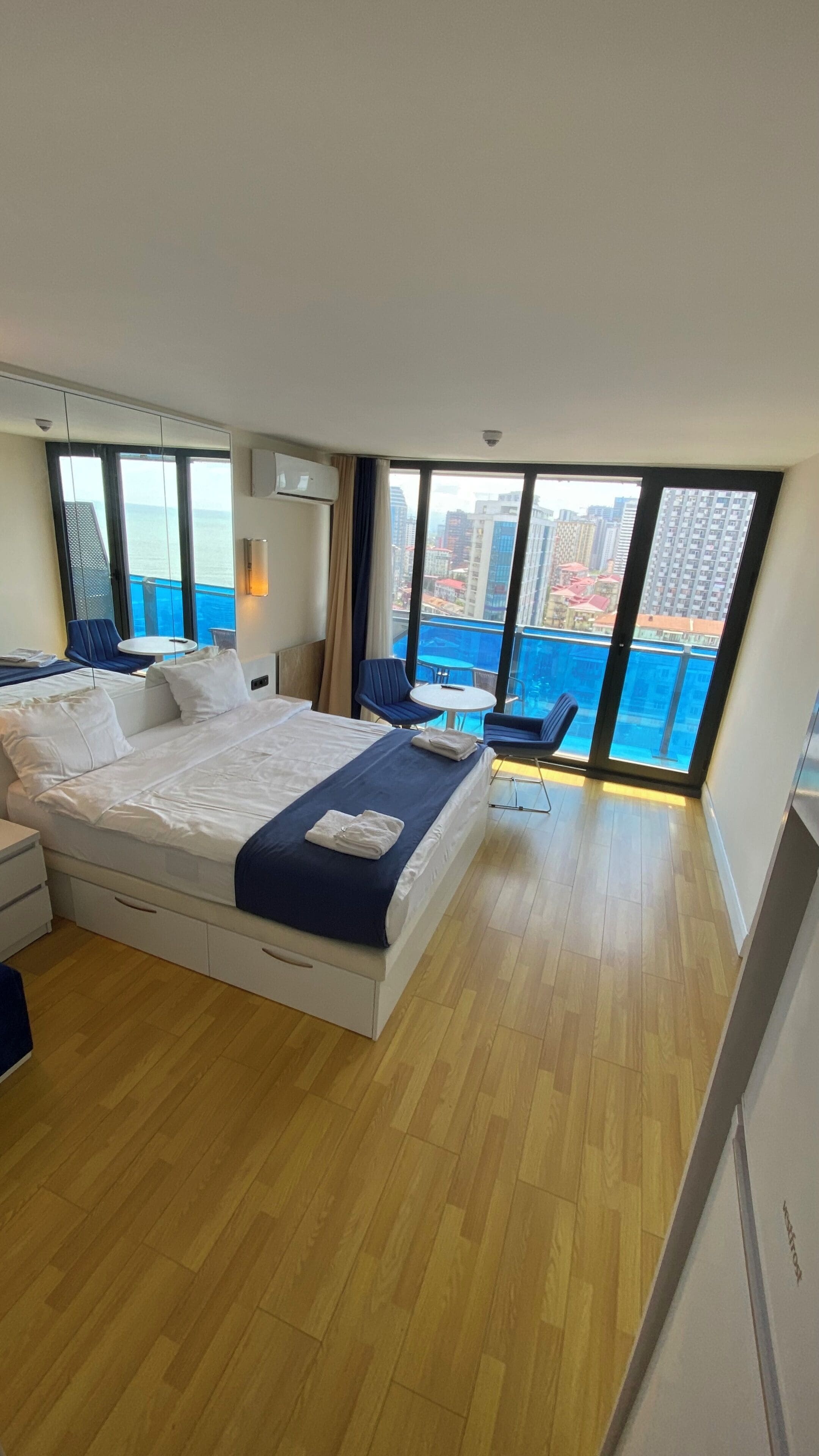 Comfort Studio, Balcony, Sea View | Blackout curtains, soundproofing, iron/ironing board, free WiFi