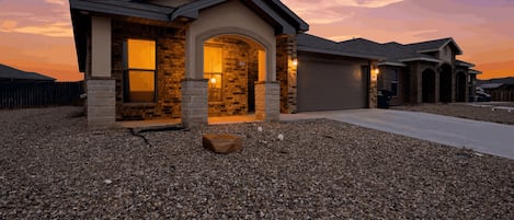 House, 4 Bedrooms, Executive Level | Exterior