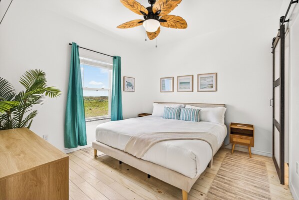 Iron/ironing board, WiFi, bed sheets - Luxe 2BR: Boardwalk + 3rd Floor Deck (Port Aransas)