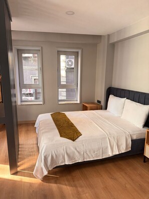 Desk, free WiFi - Hotel Karakoy Corner Port (İstanbul)