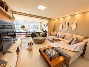 Living area - Family Minelli - Ocean View, 3 Suites, Excellent for Families (Bertioga)
