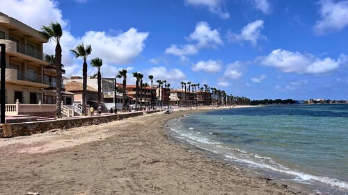 Appartement rénové à 50 mètres de la plage