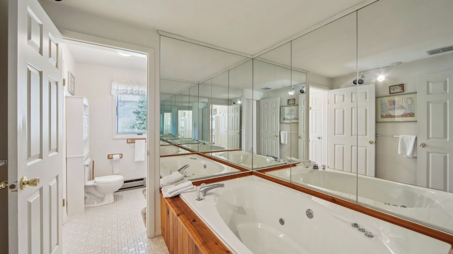 Pete Gay by Avantstay Heated Pool + Rec Center Near Gore Mountain