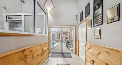 North Side by Avantstay Sauna + Heated Pool + Rec Center Minutes to Gore Mtn