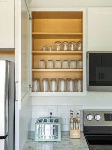 Game Day Getaway - 4BR/3BA, Sleeps 10, Walk to WSU
