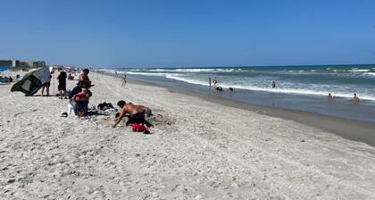 Cocoa Beach - Beachside - Steps to the Beach & Rocket Launch Views!