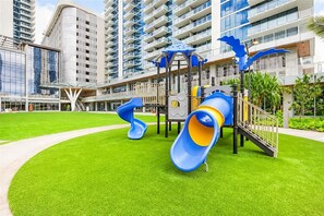 Children’s area - Newly Built High-Floor Condo with Diamond head & Ocean Views & Luxury Amenities (Honolulu)