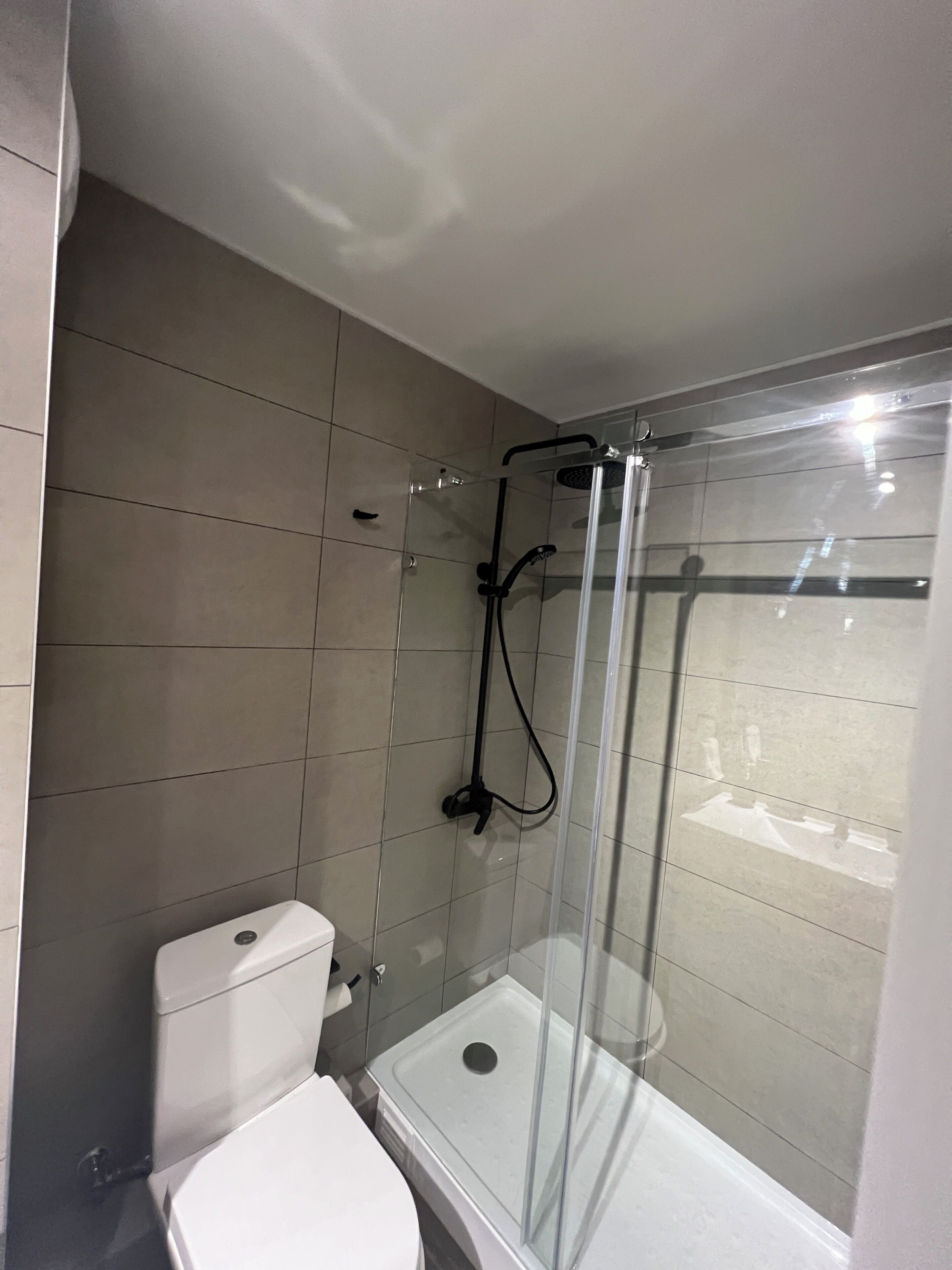 Gratis toiletartikelen, zeep, shampoo, toiletpapier
