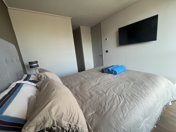 Iron/ironing board, free WiFi - Lorenzo de Medicis (Las Condes)
