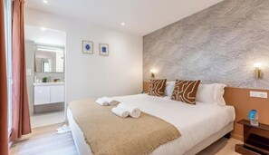 2 chambres, bureau, fer et planche à repasser, Wi-Fi gratuit