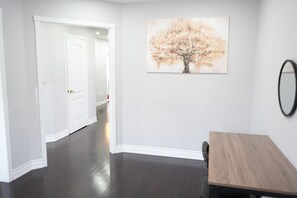 Interior - Grand 6BR Home | Designed for Families & Large Groups (Brampton)