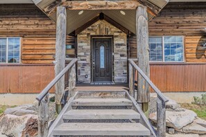 Exterior detail - Newly Added! Spacious 4 Bedroom Cabin • Hot Tub • Just 25min to West Yellowstone (Island Park)