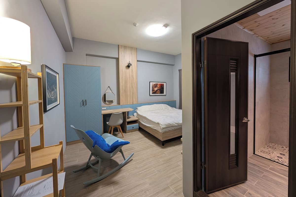 Comfort Double Room | Laptop workspace, free WiFi