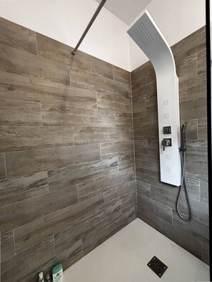 Bathroom - Vrbo Property (VIEUX BOUCAU LES BAINS)