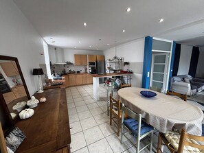 Dining - Vrbo Property (VIEUX BOUCAU LES BAINS)