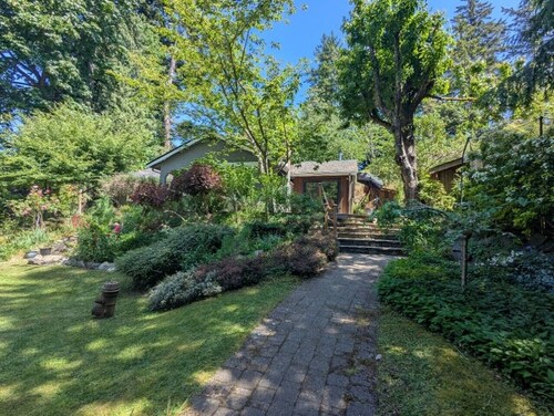 Snug Cove Garden Cottage - Hidden Garden Gem Steps From Everything