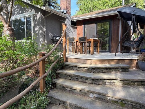 Snug Oasis - Hidden Garden Gem Steps From Everything