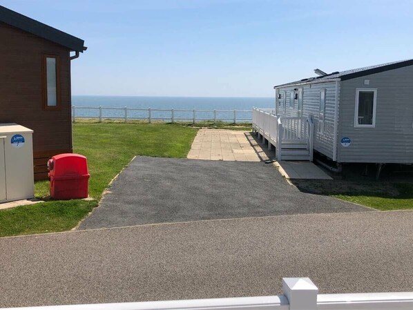 Property grounds - HOPTON HOLIDAY VILLAGE - SEAVIEW CARAVAN, with pool in Hopton-On-Sea (Great Yarmouth)
