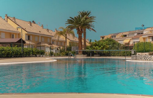 Las Americas Pool & Private Patio Apartment 10