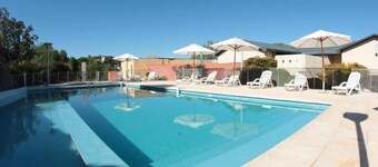 Howard Johnson by Wyndham Rio Ceballos