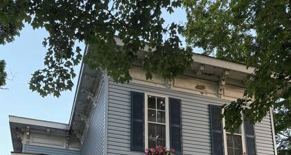 Charming 1870 Farmhouse Near Beach & Fishing