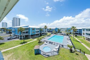 Exterior - Charming Spacious Condo w/Private Balcony in Gulf Shores, Pool & Hot Tub (Gulf Shores)