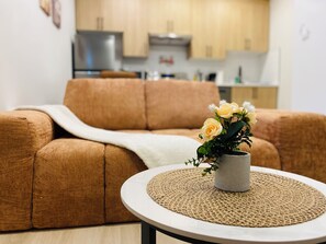 Smart TV - *BRAND NEW*Downtown*Rogers Place*Cozy Guest Suite (Edmonton)