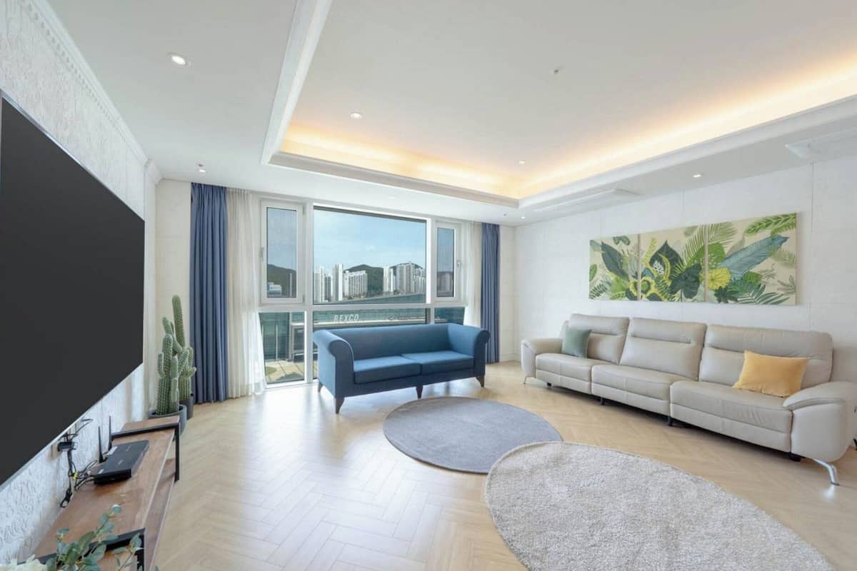 50-cm TV with cable channels, pay movies