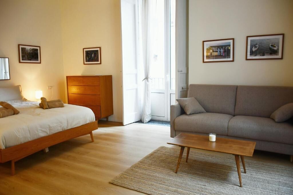 Camera quadrupla, balcone, vista città | Wi-Fi gratuito
