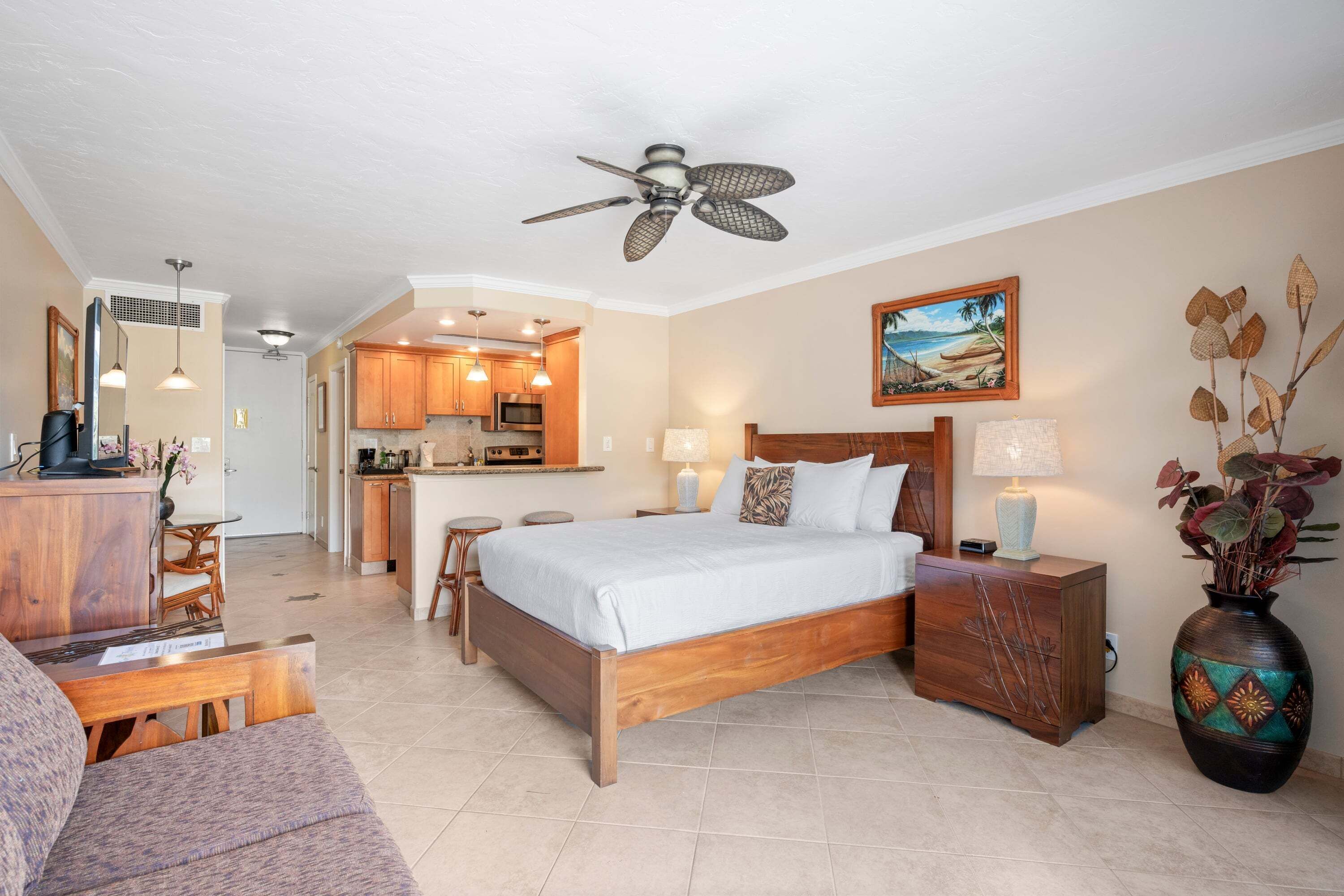 New Listing Lahaina Shores 412 Beach Front Resort - Lahaina, HI