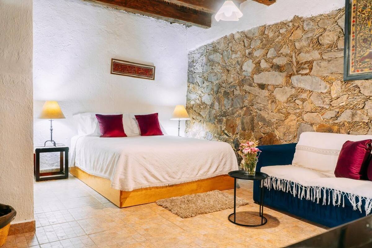 Classic Single Room