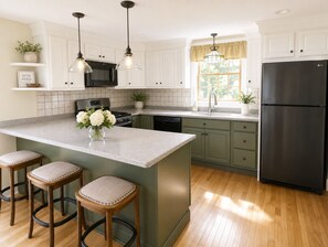 Private kitchen - FIFA World Cup Stay • Whole House • 21 Miles to Gillette Stadium (Hanover)