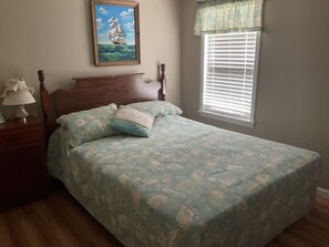 Room - Shellpoint in Townsend Ga. Spacious 3-bedroom mobile home lodge fee 129. a night (Townsend)