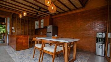 Villa, 2 Bedrooms, Private Pool | Dining