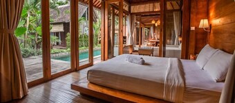 Swara Tenang Wooden Villa