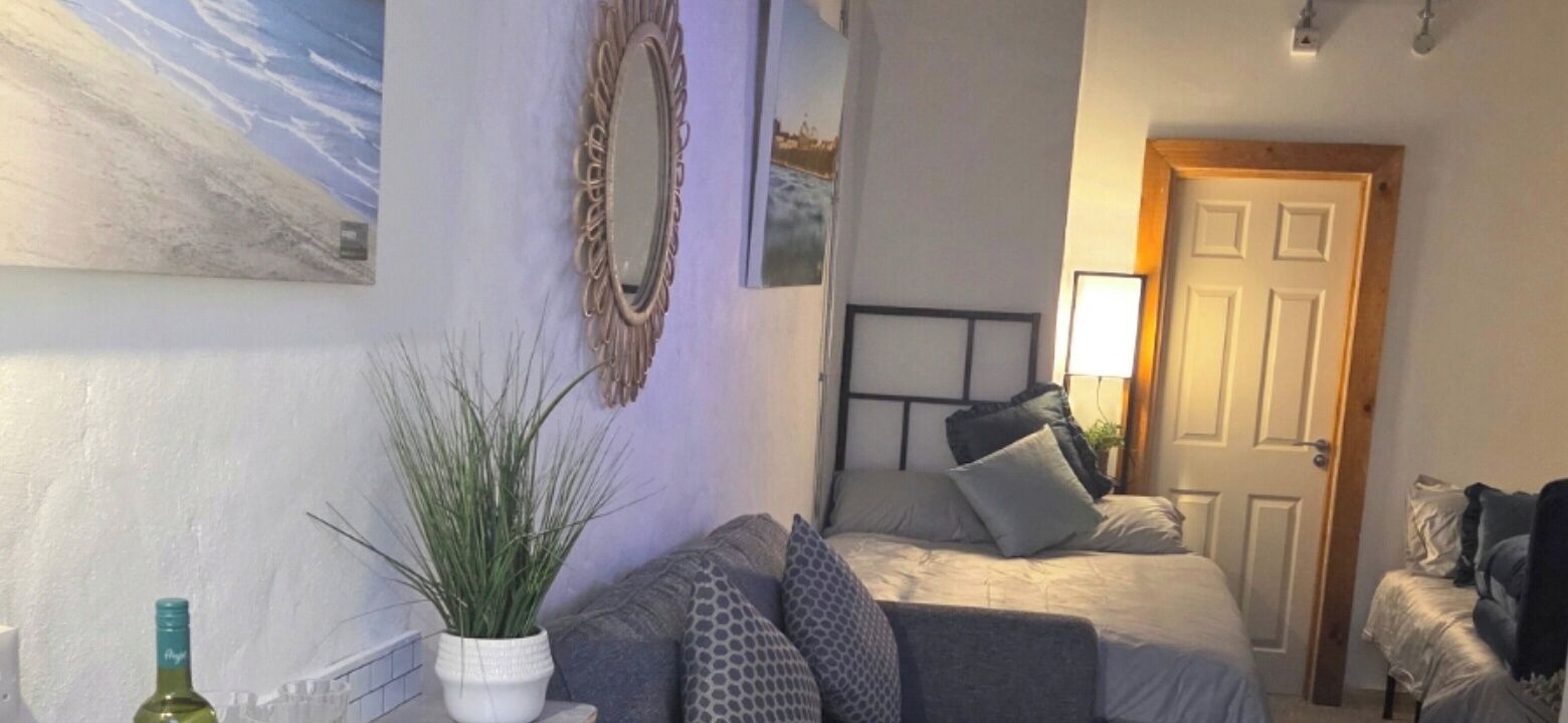 WiFi, bed sheets, wheelchair access