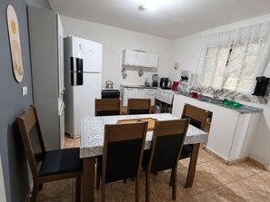 Private kitchen - M44House Holiday Home (Lagoa Santa)