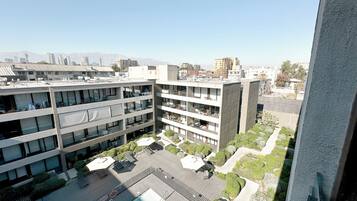 Estudio estándar, Aire acondicionado, vistas a la piscina | Exterior