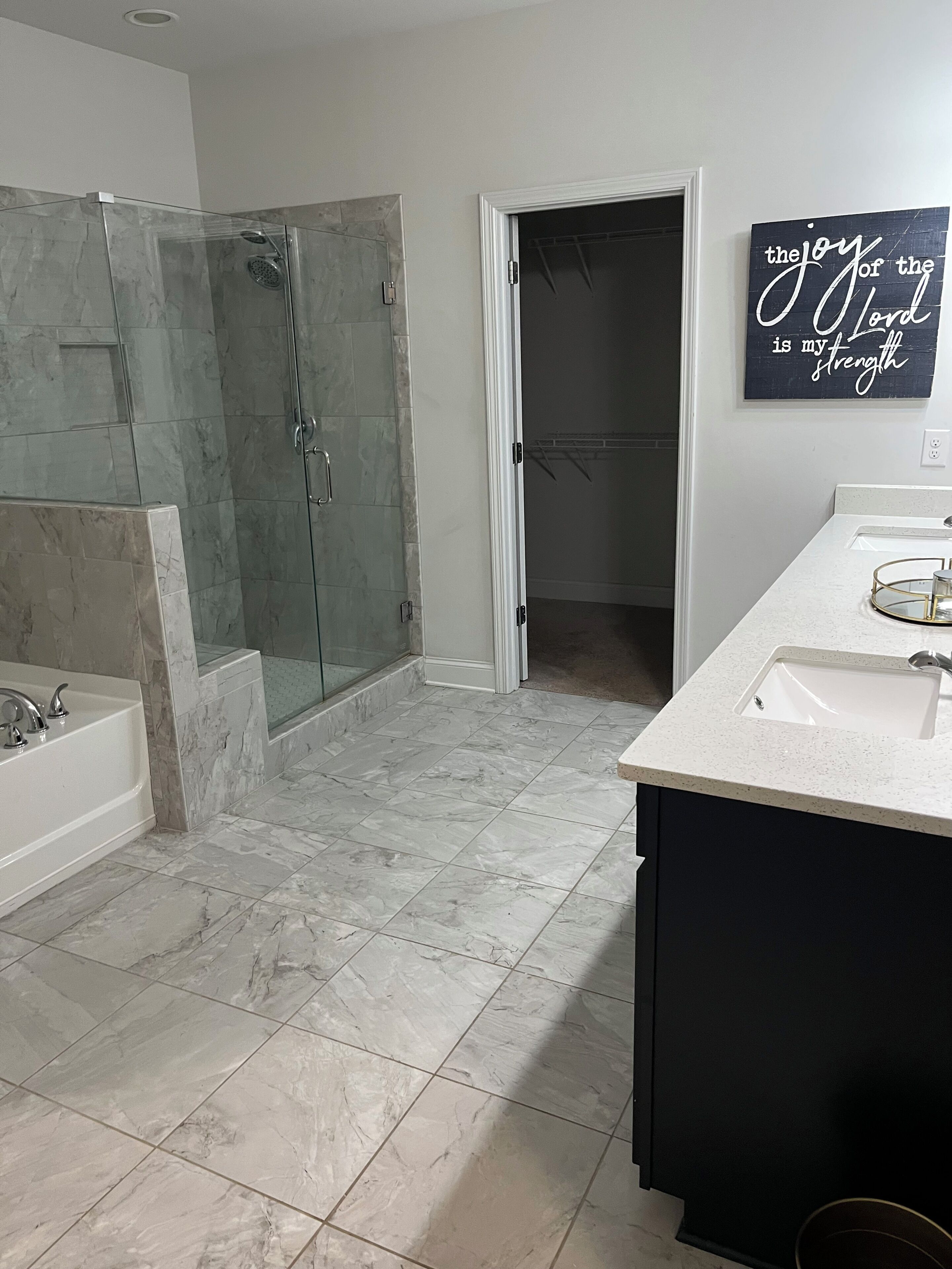 Toallas y papel de baño 
