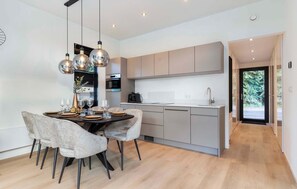 Dining - Nice home in Wenum-Wiesel with WiFi (Wenum-Wiesel)