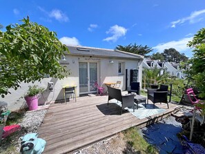 Outdoor dining - Vrbo Property (LE PALAIS)