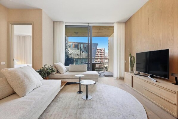 Living area - Secure one bedroom in the desirable Waterfront (Cape Town)