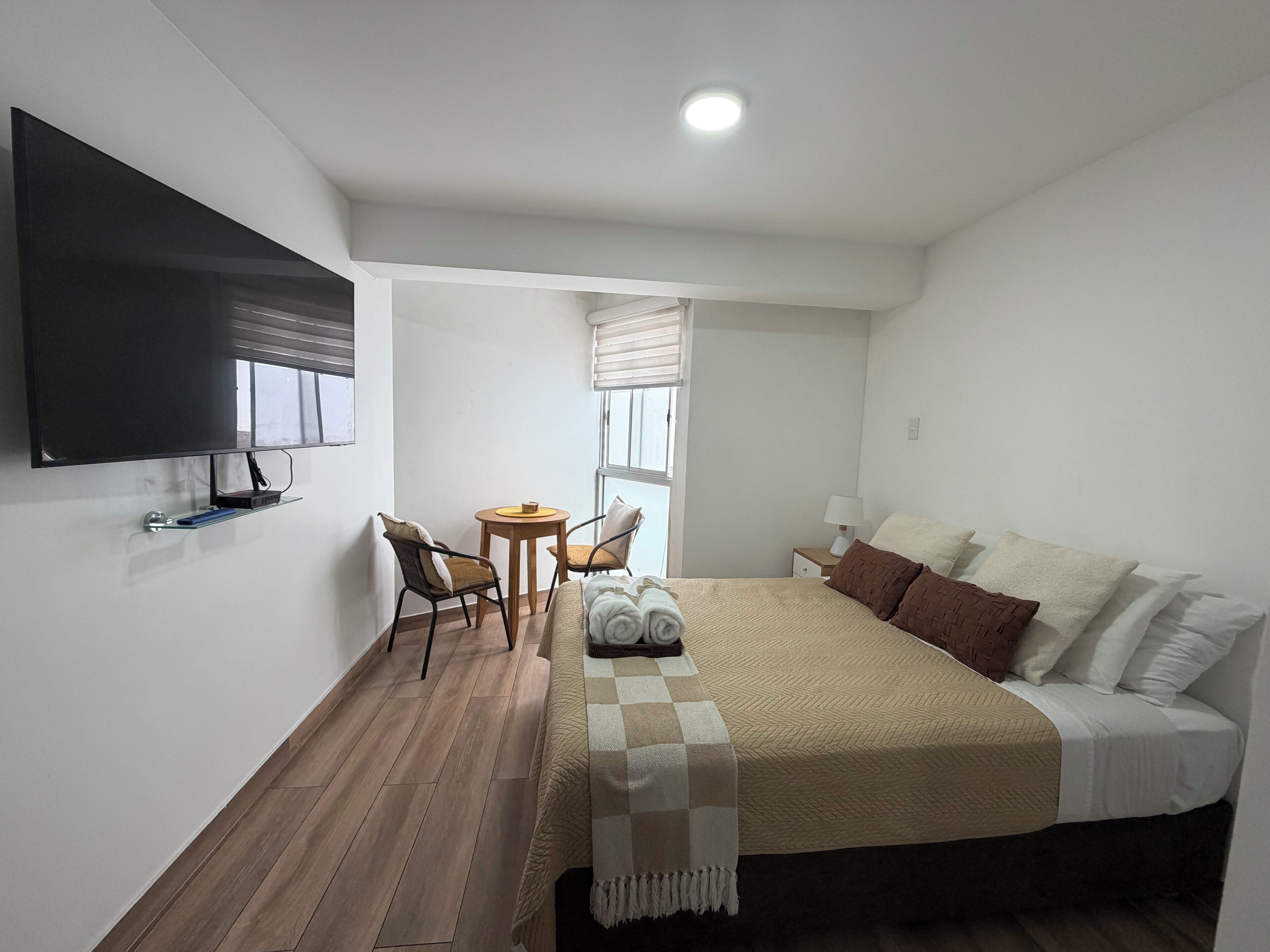 1 chambre, fer et planche à repasser, Wi-Fi gratuit, draps fournis