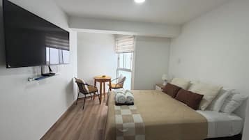 1 bedroom, iron/ironing board, WiFi (free), bed sheets