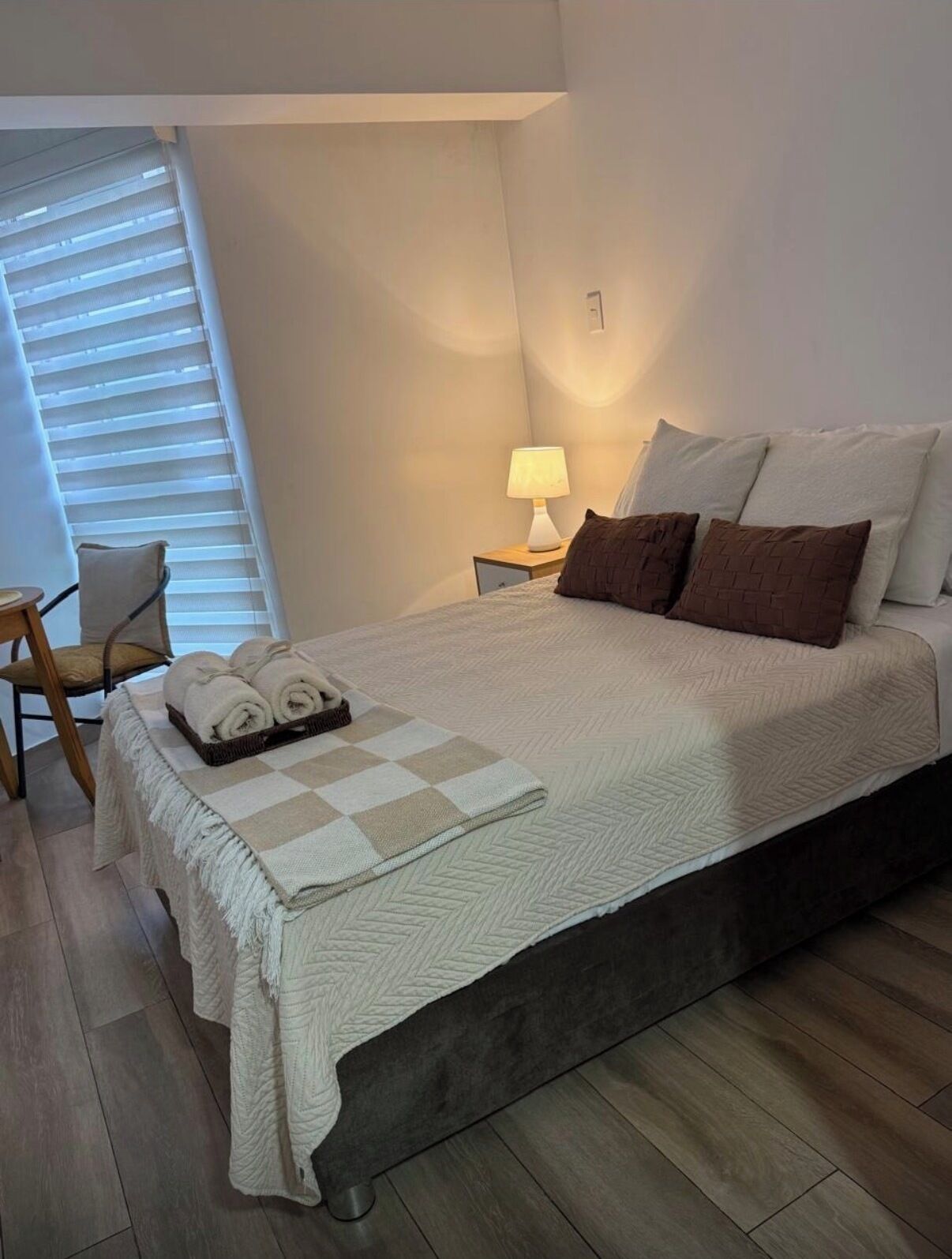 1 chambre, fer et planche à repasser, Wi-Fi gratuit, draps fournis