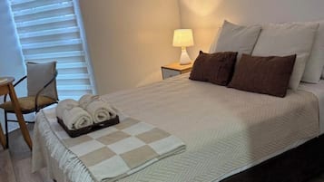 1 bedroom, iron/ironing board, WiFi (free), bed sheets
