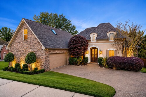 Elegant 5-Bedroom Home in Little Rock