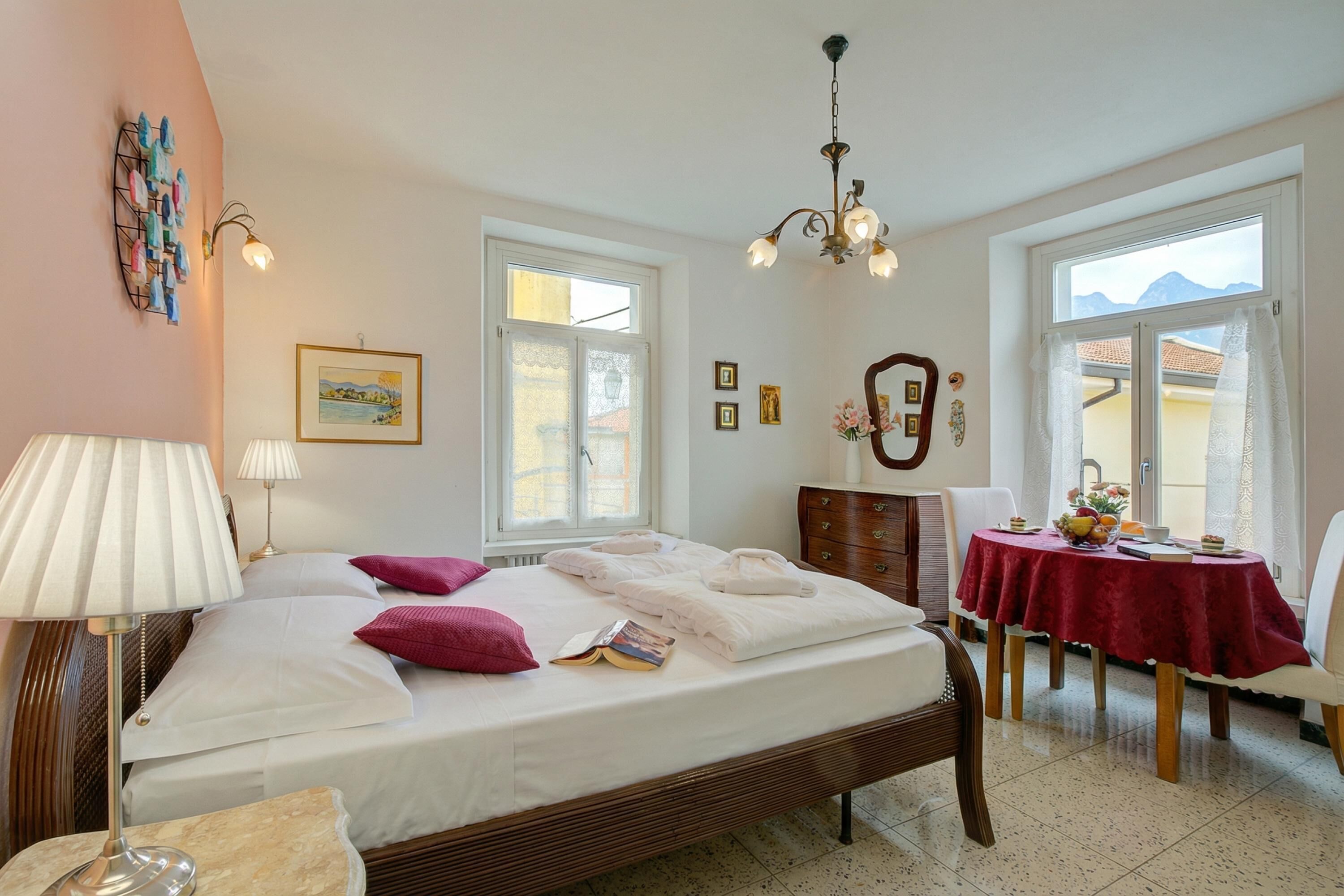 Vida Boa Queen Room 5min To Lake, Torbole Sul Garda, Italy - Nago–Torbole