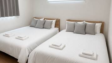 Down duvets, desk, laptop workspace, free WiFi