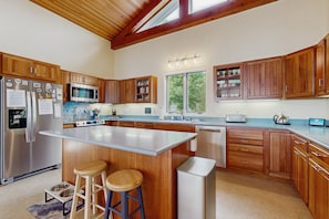 Coffee/tea maker, fridge, microwave, oven - Lake Champlain Beach House | Private Beach, Lake Views & Dog-Friendly South Hero Escape (South Hero)